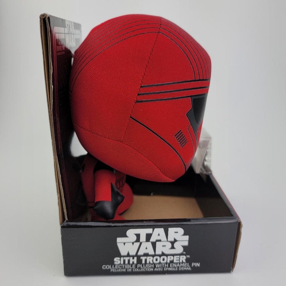 Star Wars C-3PO and Sith Trooper Collectible  Plus With Enamel Pin - Picture 9 of 13